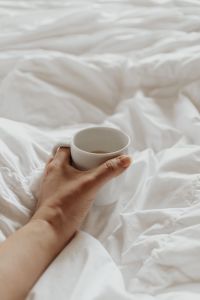 heart coffee in bed